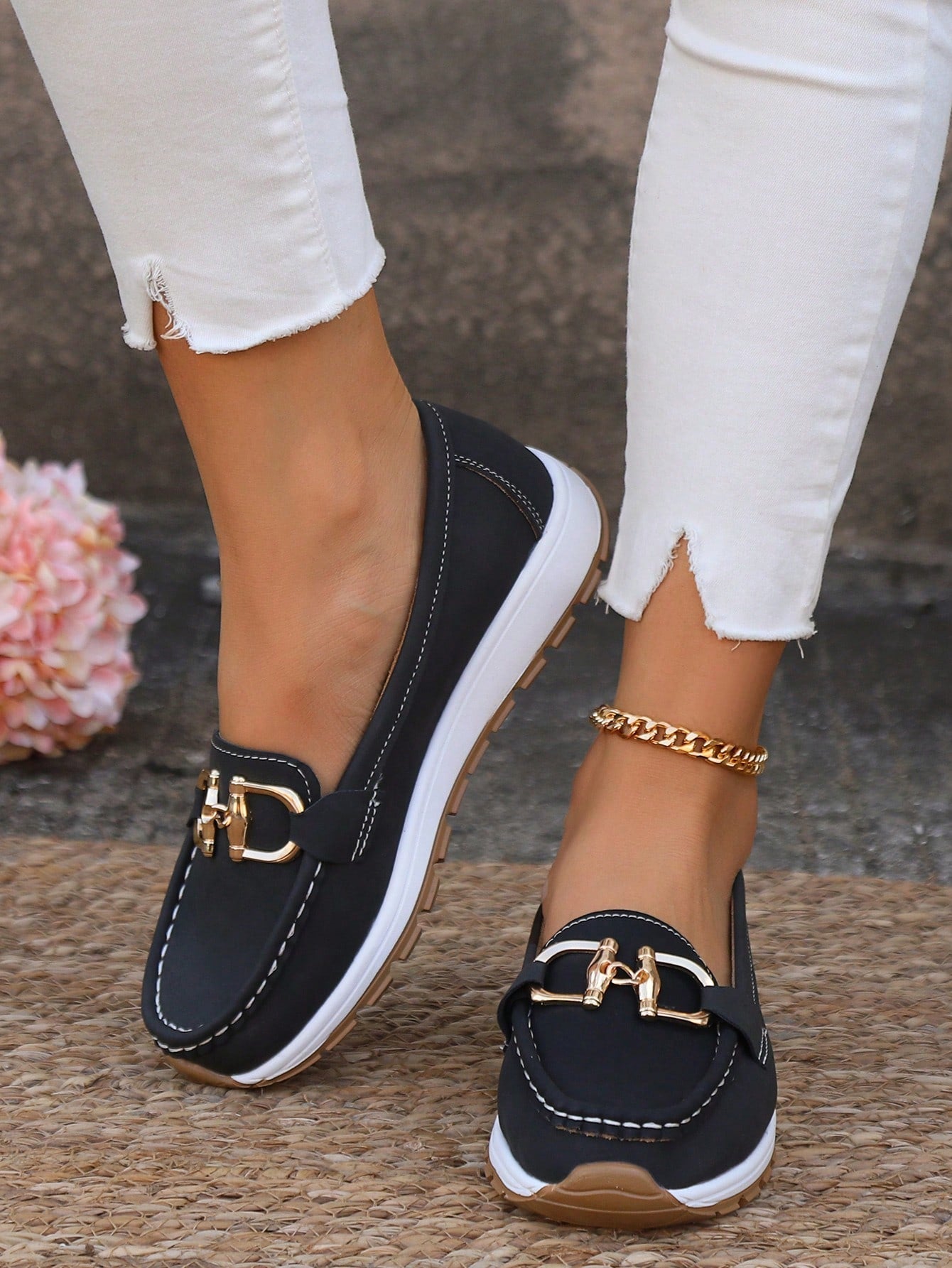 Scarlett - Chic Buckle Loafers