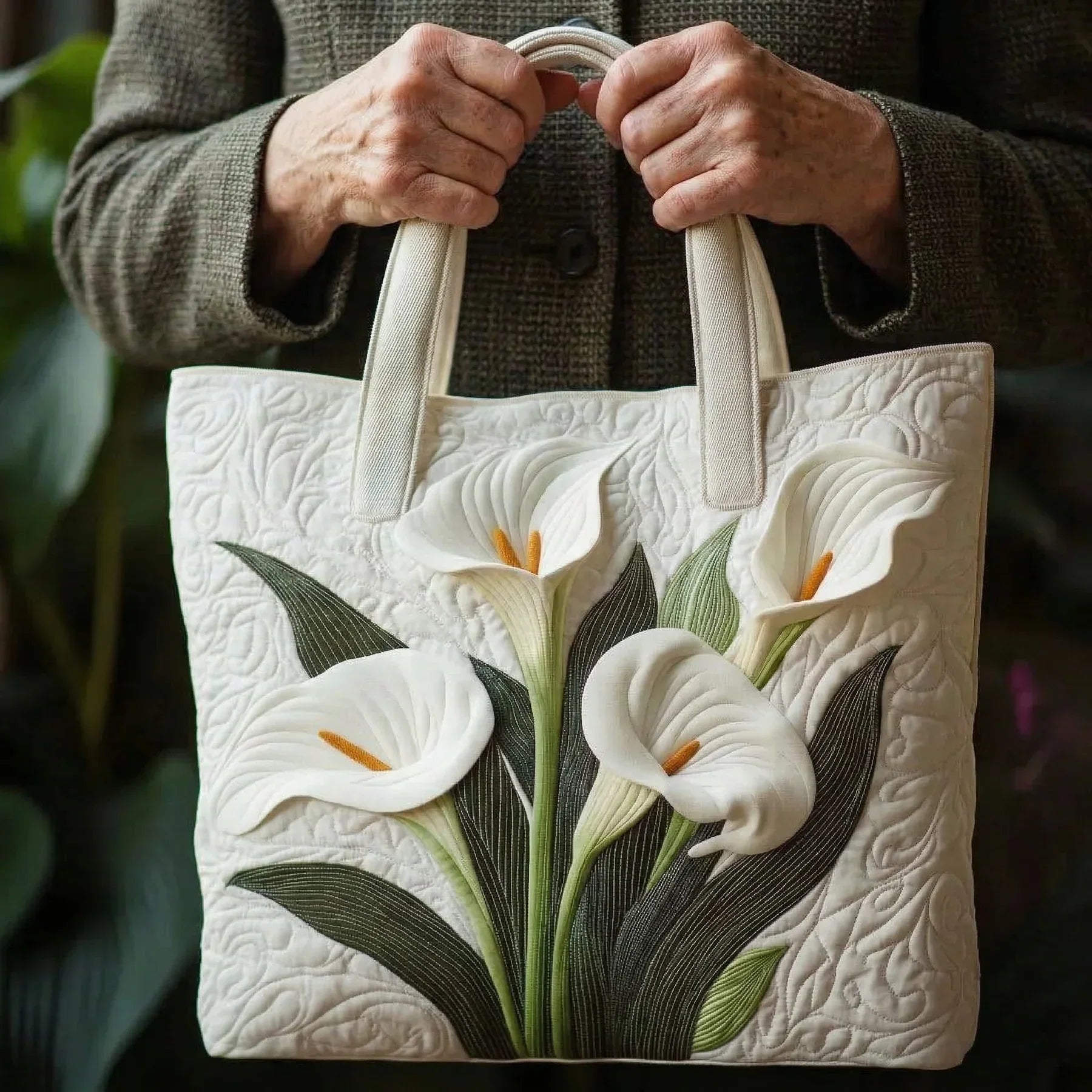 Artisanal Quilted Bag - White Lilies
