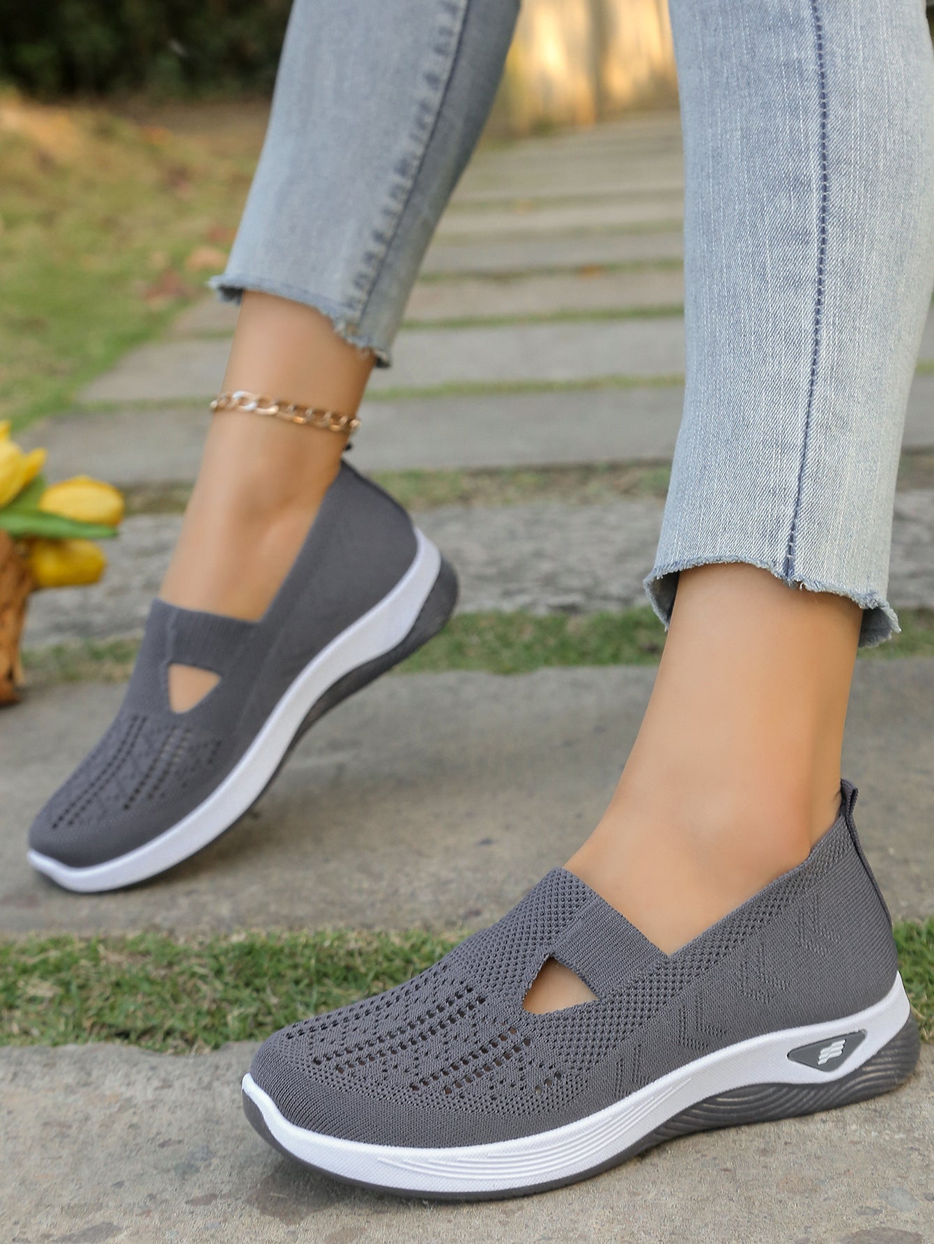 Avery | Breathable Slip-On Comfort Sneakers